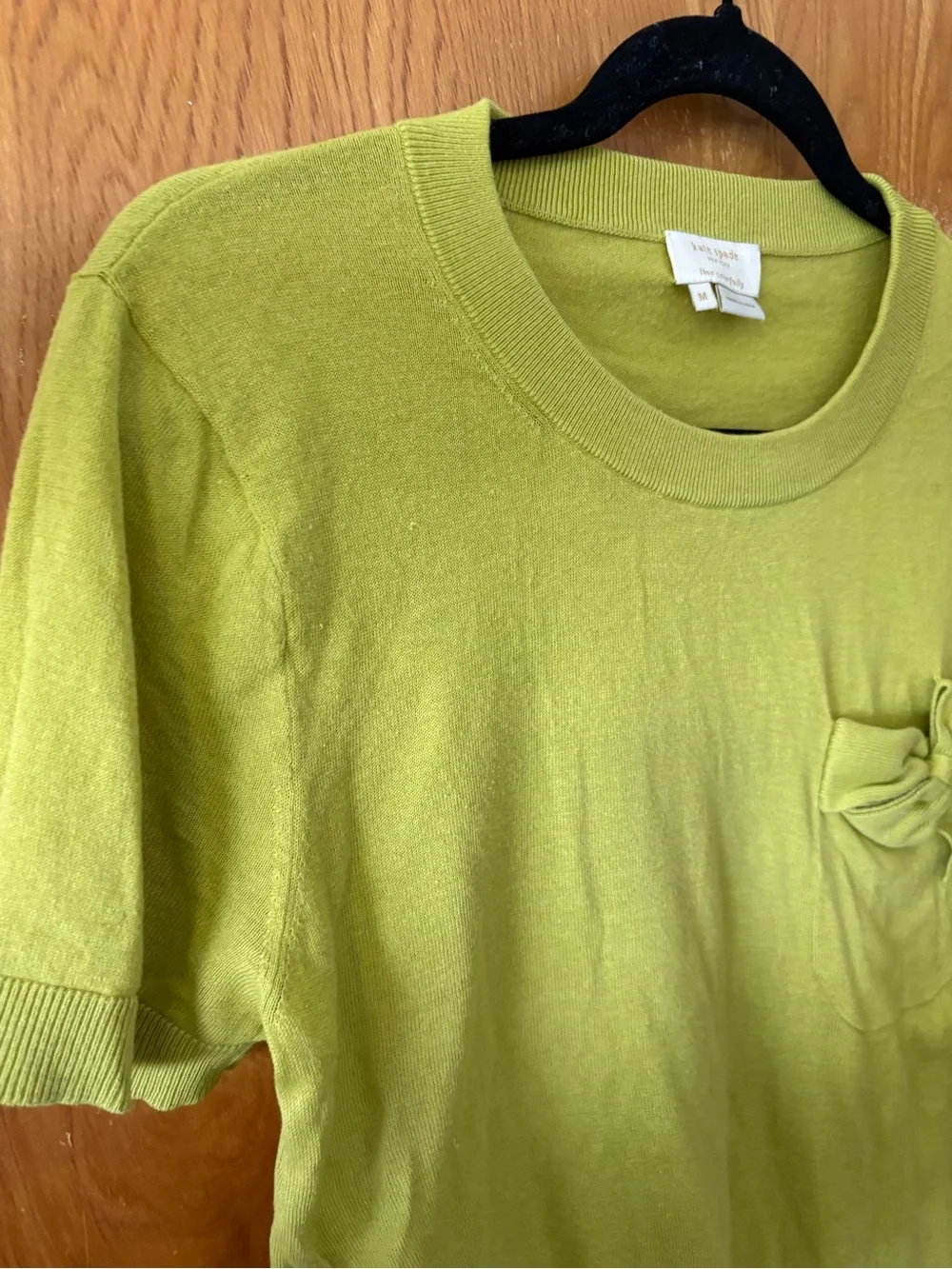 Kate Spade Light Green Short-Sleeve Knit Shirt with Pocket Bow M - Picture 3 of 9